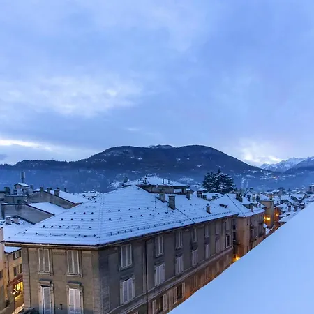 Panoramic Penthouse - In The Heart Of Apartamento Domodossola